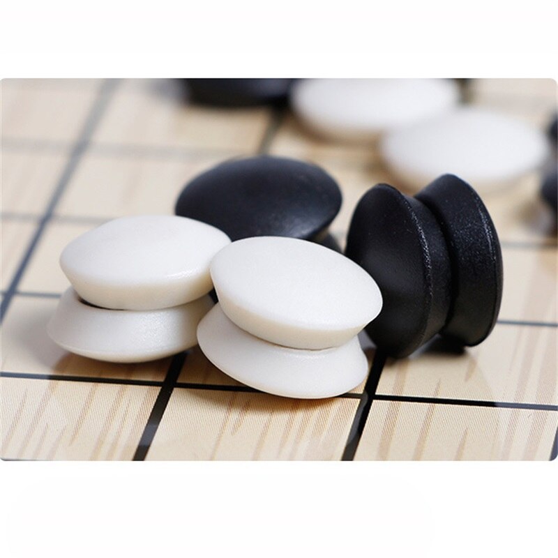 Portable magnetic Go game