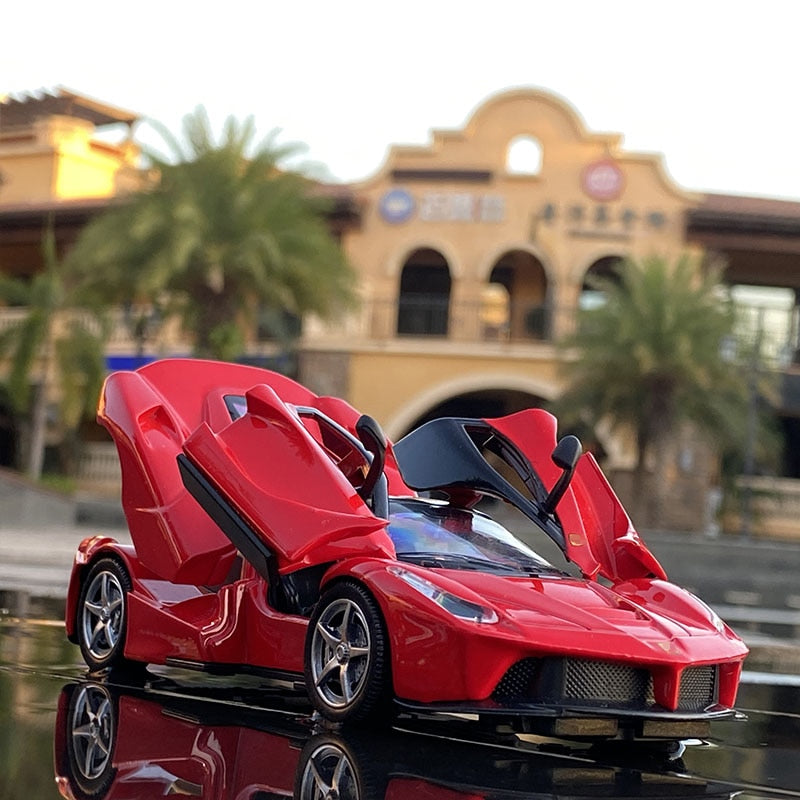 1:32 Ferraris Laferrari Alloy Sports Car Model Diecasts