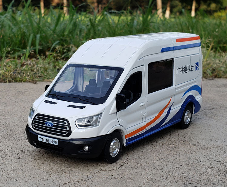 1:34 FORD Transit Alloy Ambulance Vehicles Car Model